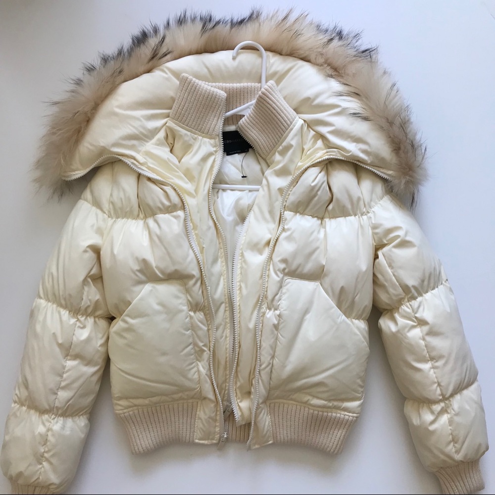 Gorgeous XS Ivory BCBG Winter Puffer Jacket